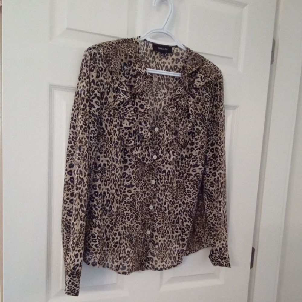 Jones & Co. Leopard Print Ruffle Front V-Neckline Button-Up Blouse Size 12